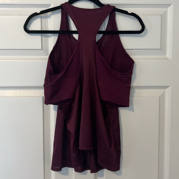 Lululemon workout shirt size 10 - Picture 3 of 5